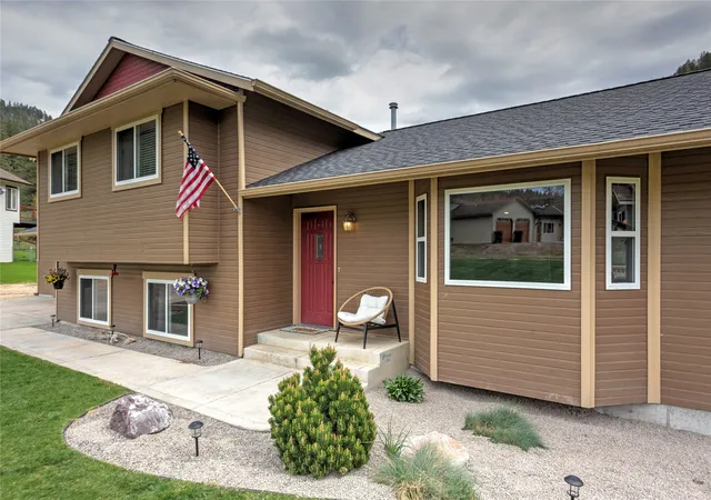Homes for sale in Clinton, MT | 21133 Handley Loop, Clinton, MT 59825 | MLS# 30070282