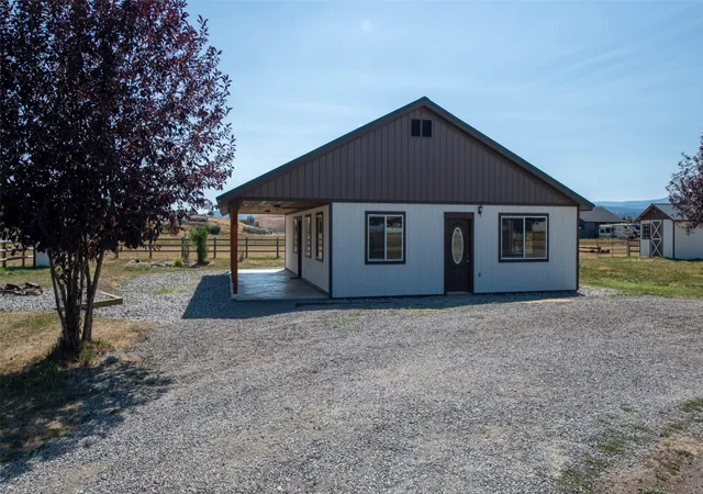 Homes for sale in Eureka, MT | 84 Hillside Ln, Eureka, MT 59917 | MLS# 30070071