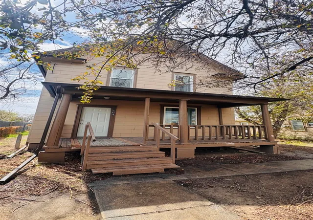 Single family home for sale at 604 2nd Avenue S, Great Falls, MT 59405 | MLS# 30066373
