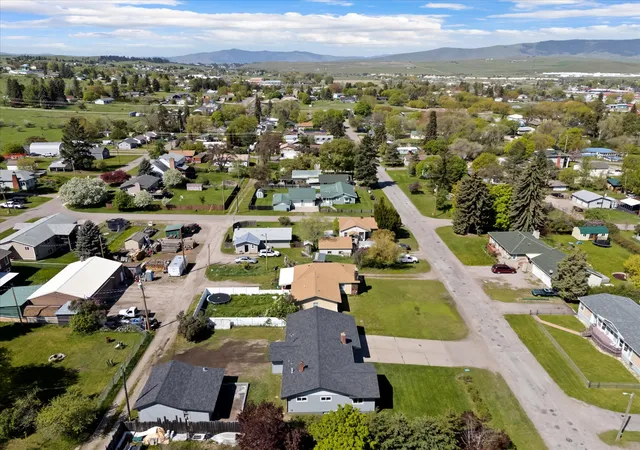 46th image of 810 15th Ave E, Polson, MT 59860 | MLS# 30070500