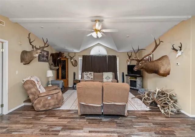 Homes for sale in Choteau, MT | 124 7Th Ave Sw, Choteau, MT 59422 | MLS# 30069907