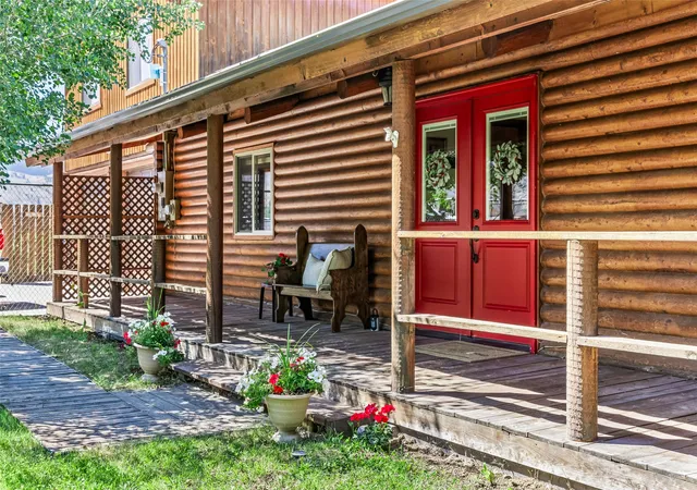 Photo 2 of Single family home for sale at 1065 Us Hwy 89 S, Gardiner, MT 59030 | MLS# 30070600 | Listing updated on 2026-08-03