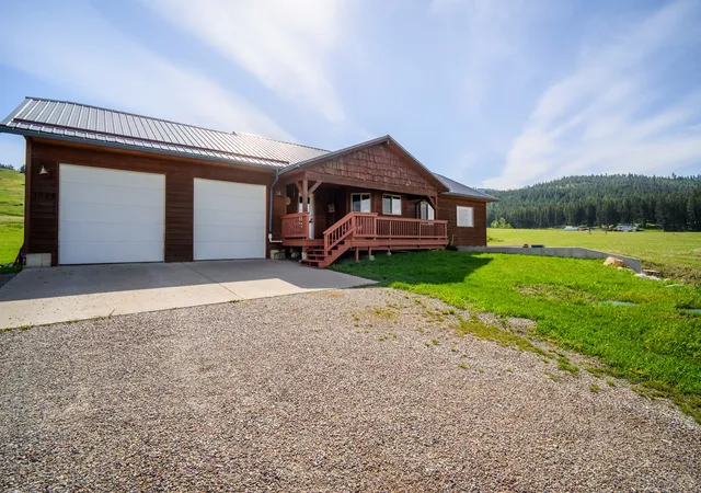 3rd image of 1073 Smith Lake Rd, Kalispell, MT 59901 | MLS# 30070481