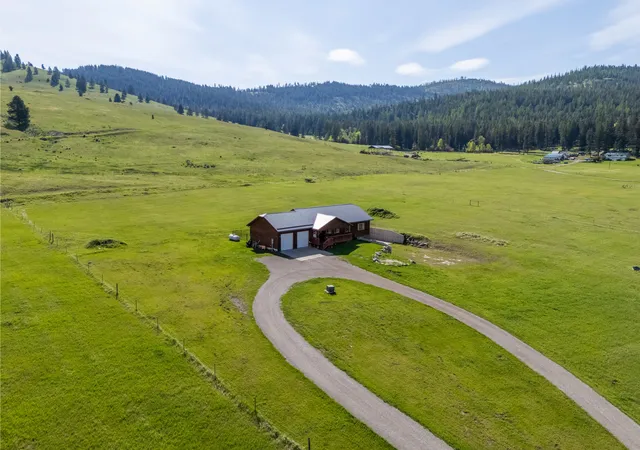 5th image of 1073 Smith Lake Rd, Kalispell, MT 59901 | MLS# 30070481