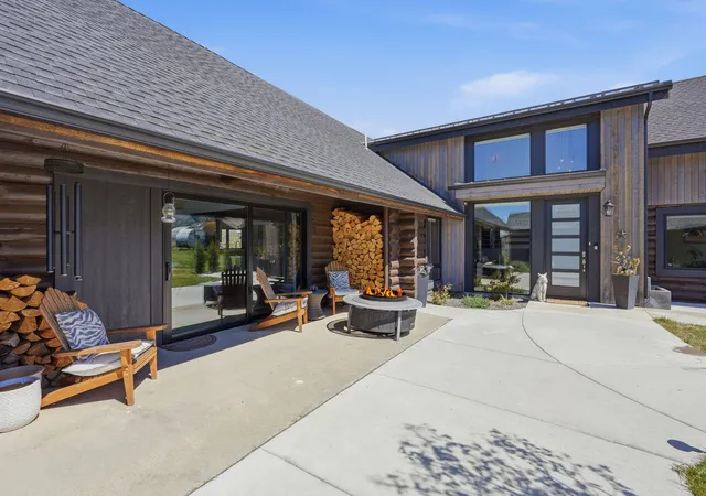 Photo 3 of Single family home for sale at 1589 Cougar Dr, Bozeman, MT 59718 | MLS# 30070525 | Listing updated on 2026-07-30