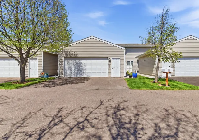Homes for sale in Great Falls, MT | 3204 Meadowood Ln #2D, Great Falls, MT 59404 | MLS# 30070796
