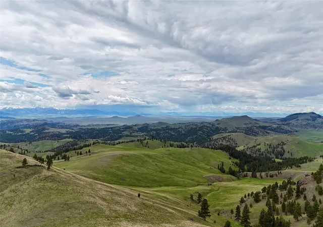 Homes for sale in Cascade, MT | 206 Upper Sawmill Loop, Cascade, MT 59421 | MLS# 30070851