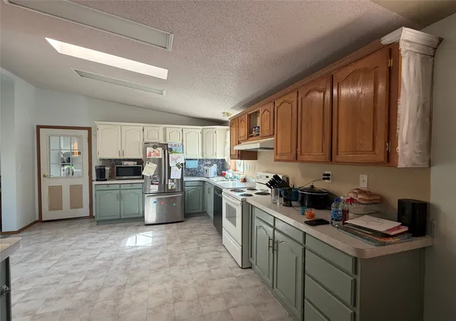 3rd image of 11 Wall St, White Sulphur Springs, MT 59645 | MLS# 30070861