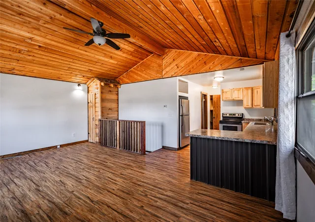 5th image of 110 4Th St N, Fairfield, MT 59436 | MLS# 30070713