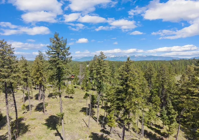 15th image of 327 Layton Rd, Whitefish, MT 59937 | MLS# 30070815