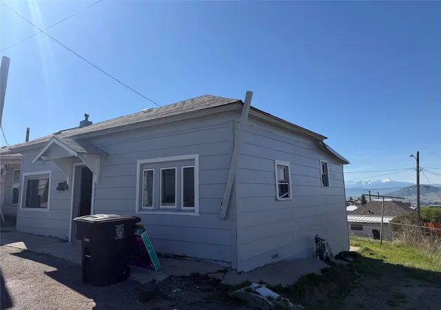 Homes for sale in Butte, MT | 420 Virginia St, Butte, MT 59701 | MLS# 30070819