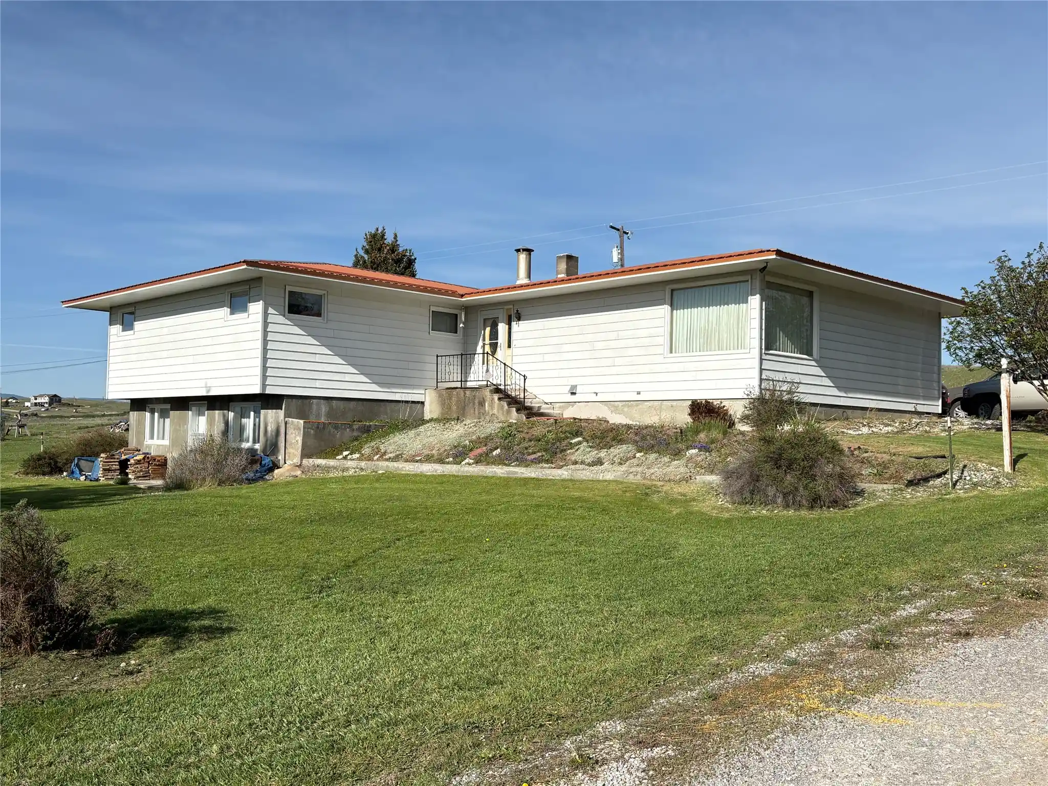 Photo 1 of Single family home for sale at 11 Hoover Rd, Drummond, MT 59832 | MLS# 30070943 | Listing updated on 2026-10-23