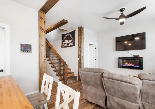5th image of 213 W Woolman St, Butte, MT 59701 | MLS# 30070959