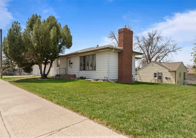 Homes for sale in Great Falls, MT | 804 19Th St S, Great Falls, MT 59405 | MLS# 30070858