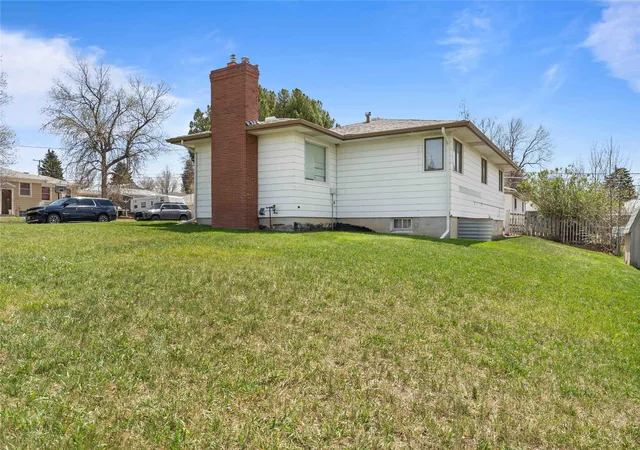 Homes for sale in Great Falls, MT | 804 19Th St S, Great Falls, MT 59405 | MLS# 30070858