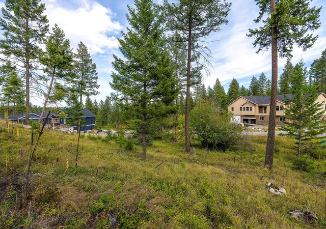 4th image of 315 Skookum Rd, Lakeside, MT 59922 | MLS# 30070138