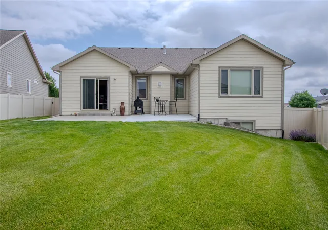 2nd image of 3004 Western Bluffs Blvd, Billings, MT 59106 | MLS# 30071036