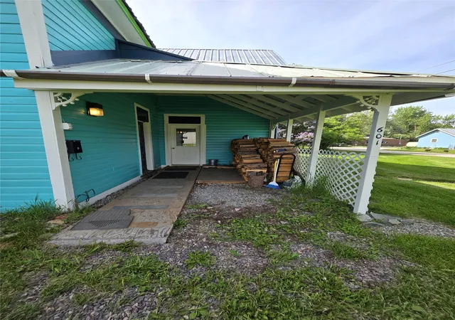 2nd image of 601 W 4th St, Libby, MT 59923 | MLS# 30071011