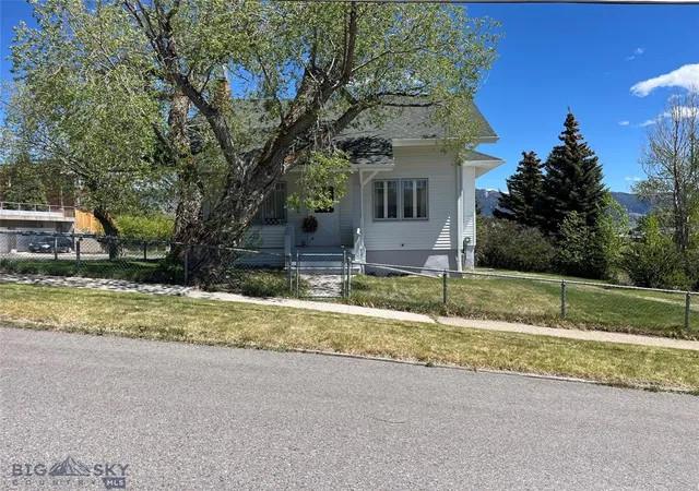 Homes for sale in Butte, MT | 1152 W Copper St, Butte, MT 59701 | MLS# 30071106