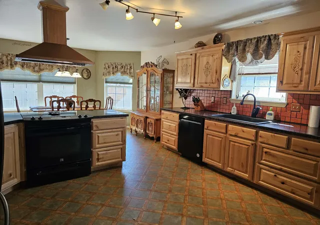 4th image of 116 Alberta Ct, Hamilton, MT 59840 | MLS# 30070666