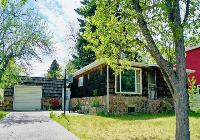 1st image of 620 S 10th St, Livingston, MT 59047 | MLS# 30071169