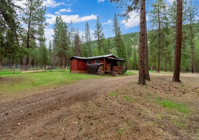 Photo 5 of Single family home for sale at 1155 Outback Trl, Alberton, MT 59820 | MLS# 30071118 | Listing updated on 2026-08-28