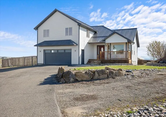 Photo 2 of Single family home for sale at 1960 Coyote Ridge Rd N, Laurel, MT 59044 | MLS# 30071130 | Listing updated on 2026-08-29