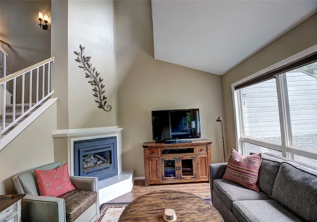 2nd image of 695 Saint Andrews Dr, Columbia Falls, MT 59912 | MLS# 30070707