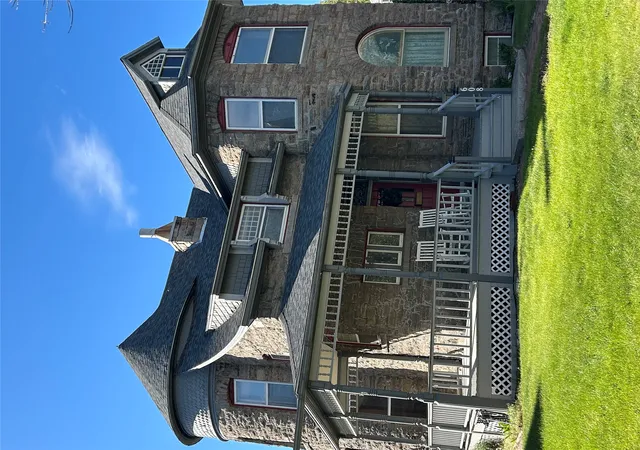 2nd image of 608 N Ewing St, Helena, MT 59601 | MLS# 30070597