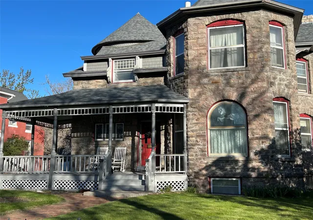 3rd image of 608 N Ewing St, Helena, MT 59601 | MLS# 30070597