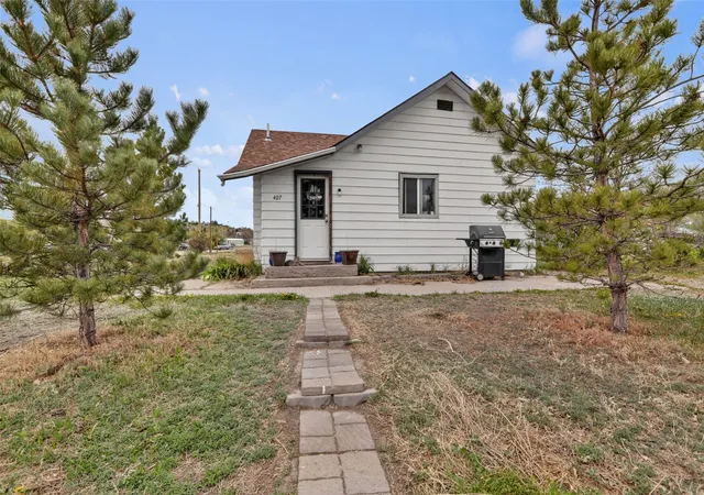 Homes for sale in Shelby, MT | 407 Liberty Ave, Shelby, MT 59474 | MLS# 30071342