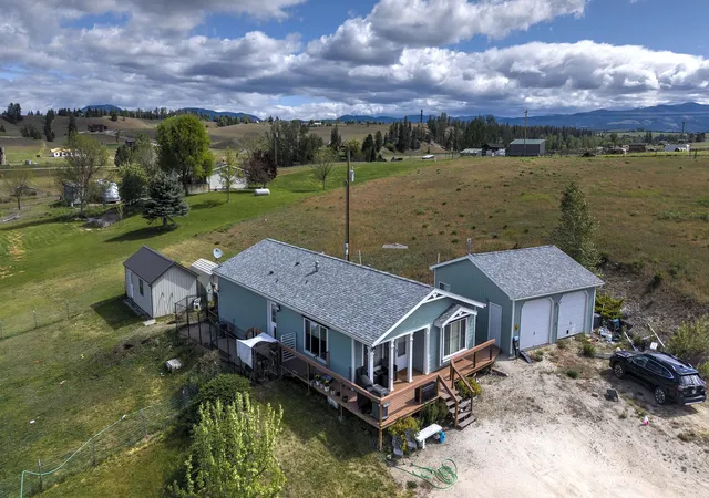 3rd image of 4721 Teddy Bear Ln, Stevensville, MT 59870 | MLS# 30070050