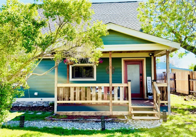 1st image of 217 E Ravalli St, Hamilton, MT 59840 | MLS# 30071432