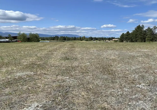 4th image of 286 Wilderness Club Dr, Eureka, MT 59917 | MLS# 30069097