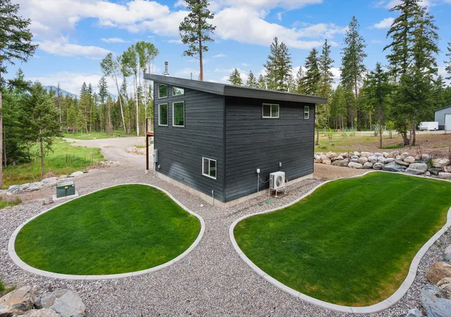 Photo 3 of Single family home for sale at 11 Makoha Dr, Libby, MT 59923 | MLS# 30069736 | Listing updated on 2026-07-27