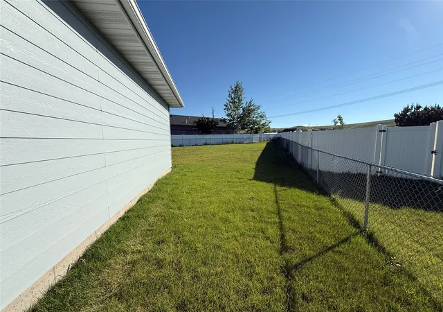 Photo 3 of Single family home for sale at 1328 Alpine Dr, Great Falls, MT 59404 | MLS# 30071483 | Listing updated on 2026-07-12