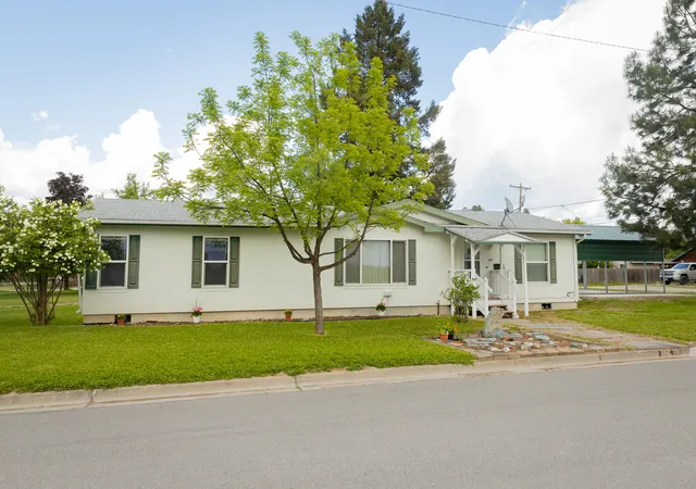 Homes for sale in Libby, MT | 516 W 4th St, Libby, MT 59923 | MLS# 30071488