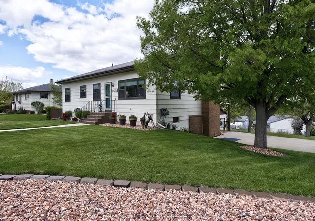 Photo 3 of Single family home for sale at 1502 Hauser Blvd, Helena, MT 59601 | MLS# 30071103 | Listing updated on 2026-07-24