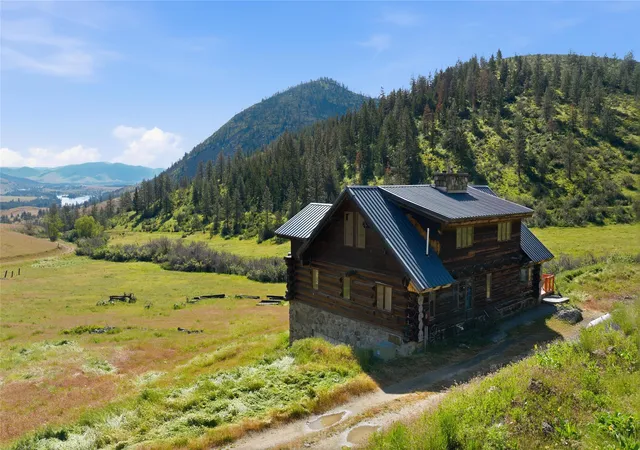 1st image of 54 W Magpie Creek Rd, Dixon, MT 59831 | MLS# 30071592
