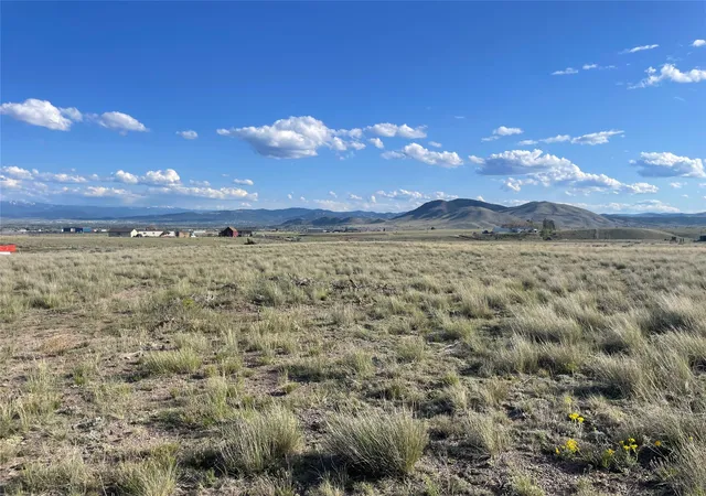 3rd image of 187 N Hill Rd, Helena, MT 59602 | MLS# 30071340