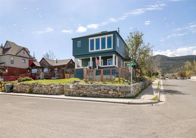 Homes for sale in Helena, MT | 707 Highland St, Helena, MT 59601 | MLS# 30071678