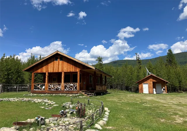 Homes for sale in Troy, MT | 1606 N Fork Yaak Rd, Troy, MT 59935 | MLS# 30071693