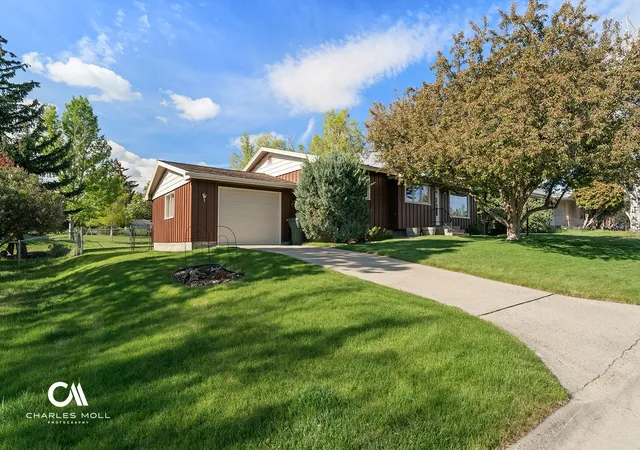 2nd image of 2219 8th Ave, Helena, MT 59601 | MLS# 30071223