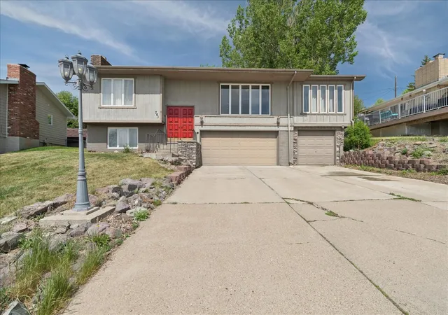 Photo 3 of Single family home for sale at 761 33a Ave NE, Great Falls, MT 59404 | MLS# 30071410 | Listing updated on 2026-07-28