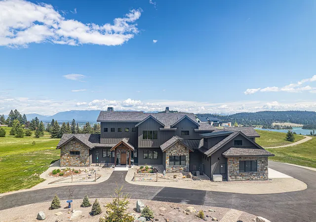 Photo 2 of Mansion for sale at 150 Granite Hl Rd, Kalispell, MT 59901 | MLS# 30071189 | Listing updated on 2026-10-08