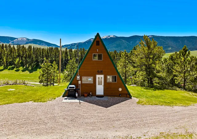Homes for sale in Raynesford, MT | 3567 Limestone Canyon Rd, Raynesford, MT 59469 | MLS# 30071231