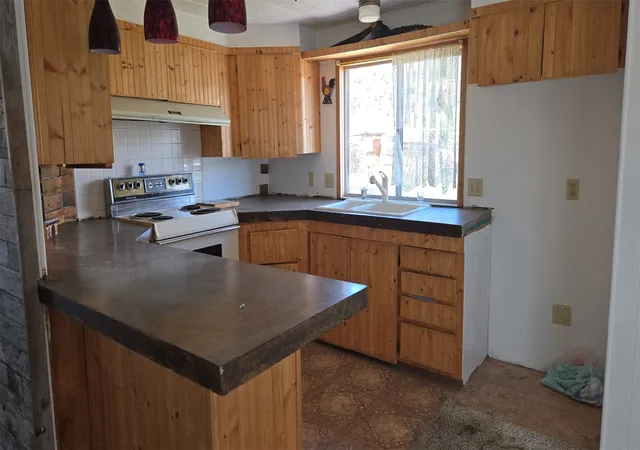 Homes for sale in Anaconda, MT | 218 Rumsey St, Anaconda, MT 59711 | MLS# 30071876
