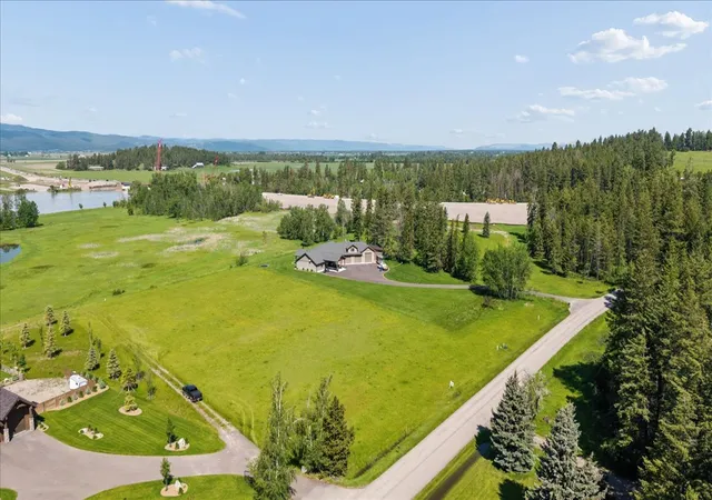 5th image of 322 Hanging Rock Dr, Bigfork, MT 59911 | MLS# 30071972