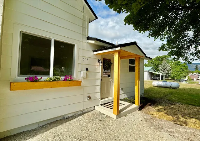 Photo 4 of Single family home for sale at 514 E Haley Ave, Thompson Falls, MT 59873 | MLS# 30071956 | Listing updated on 2026-07-26