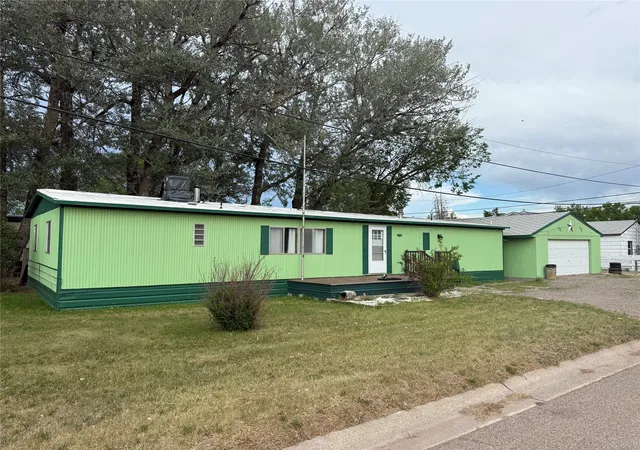 Homes for sale in Great Falls, MT | 1524 6th Ave Nw, Great Falls, MT 59404 | MLS# 30071990